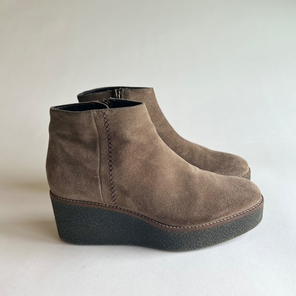 Aquatalia Brown Suede Genuine Leather Rubber Outsole Ankle Wedge Boots size 7.5 - Picture 2 of 16